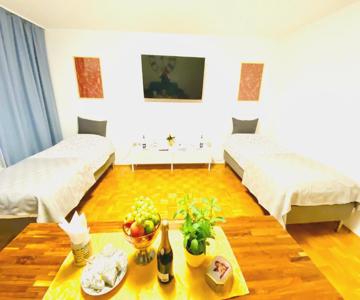 Welcome To Messe!-two-bedroom Apartment&balcony