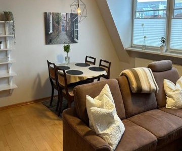 Großzügige, Zentrale Ferienwohnung In Leer