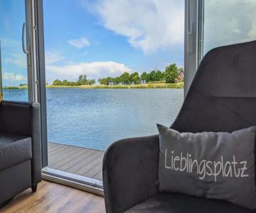 Hausboot Wangermeerblick (floating Home)