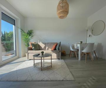 Modernes Und Helles Mini-haus In Peine