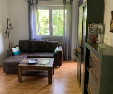 Ferienwohnung In Zentraler Lage Nähe Bahnhof Mit 3 Schlafzimmern, Wohnzimmer, Küche, Bad, Gäste-wc U