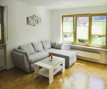 Schöne Helle Ferienwohnung In Waldnähe