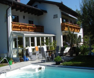 Appartement Im Souterrain Mit Terrasse
