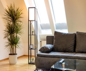 Moderne Dachgeschosswohnung - Parkplatz - Waschmaschine