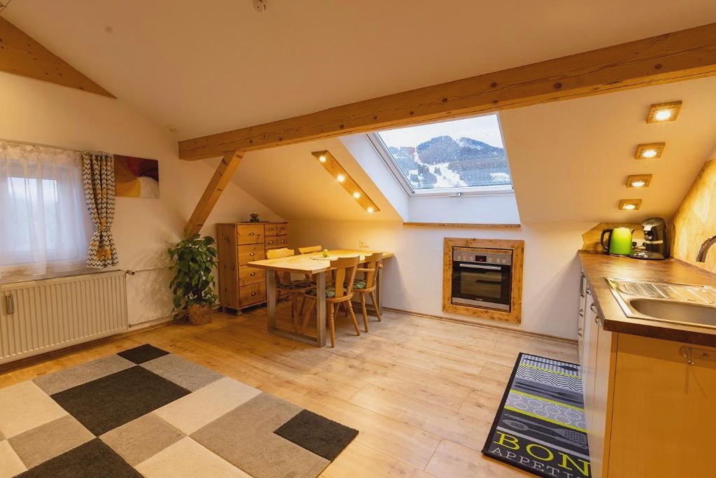 FeWo Froschkönig mit Sauna & Bergblick, Self-Check-in, WLAN, Parkplatz, zentrumsnah