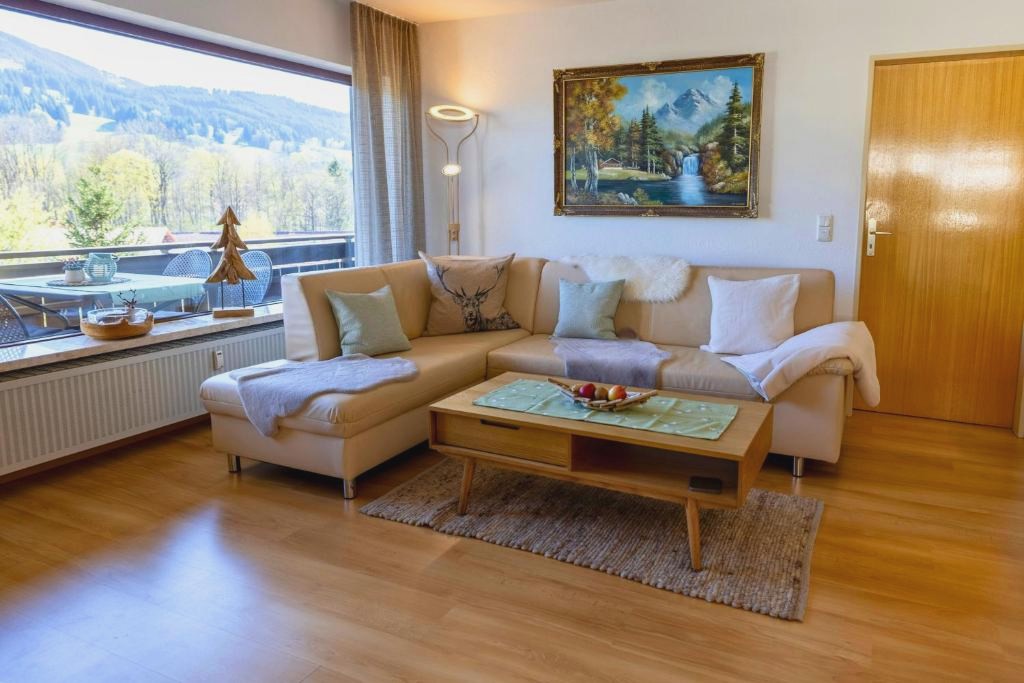 FeWo Armonie im Allgäu - Tischfusball & Dart, groser Südbalkon, gratis Erlebnisse mit Königscard