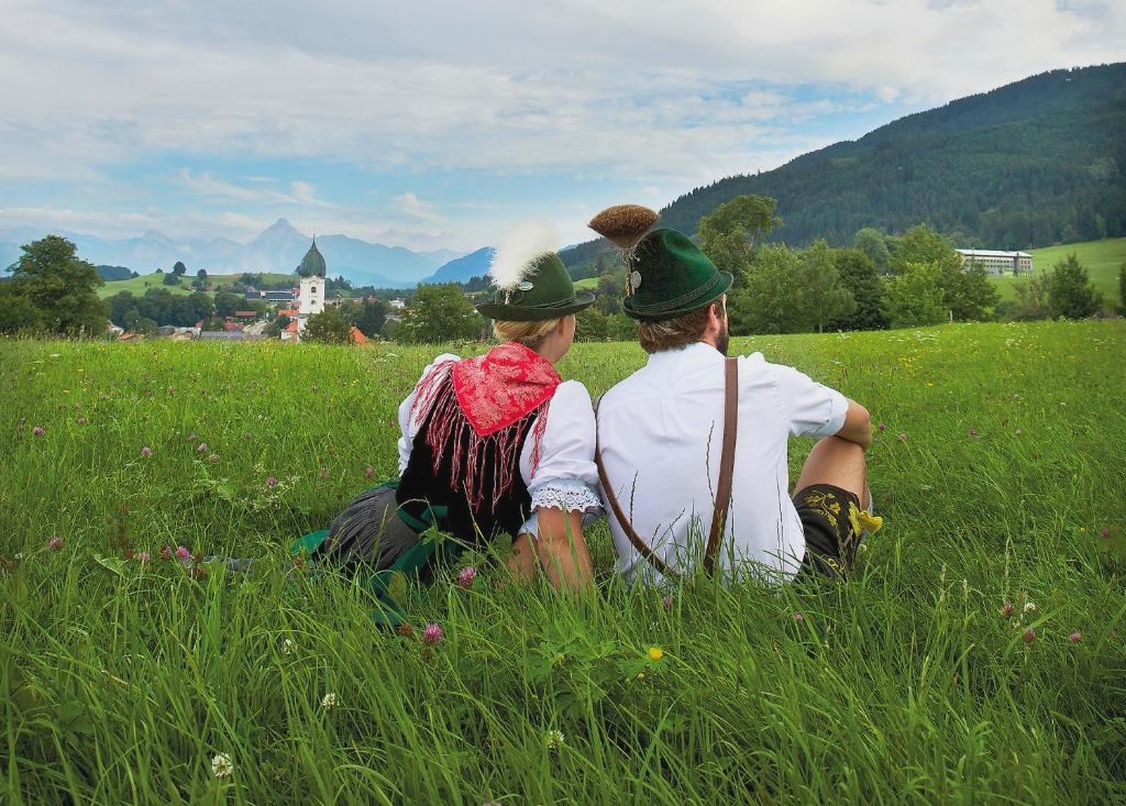 FeWo Armonie im Allgäu - Tischfusball & Dart, groser Südbalkon, gratis Erlebnisse mit Königscard