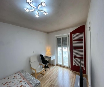 Room With Balcony In Neuburg