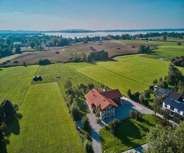 Farmhouse 1604