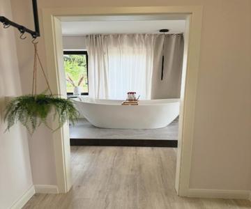 Leonardo Würzburg I Freistehende Badwanne