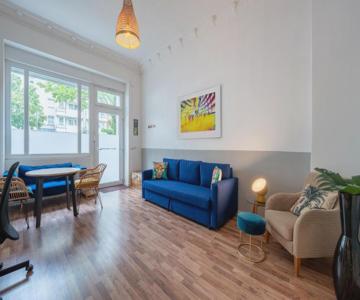 Modern, Central Flat With Workspace