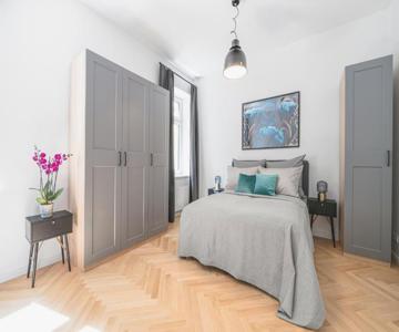 The Bornholmer, Spacious 100m2, Ideal For Groups &amp; Families, 2br, Huge Living Room, 4 - 8 Guests