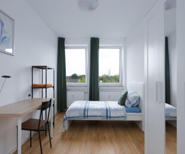 Stylish & Bright Apartment In Top Location