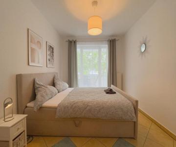 110qm - 4 Zimmer - Privat Parkplatz - Zentral - Balkon - Mallibase Apartments