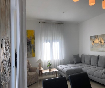 Exclusive Airport Apartment