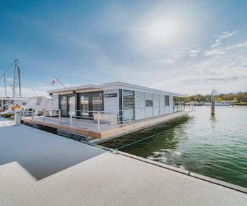 Schwimmendes Ferienhaus trinity Ihr Seahome Auf Der Ostsee