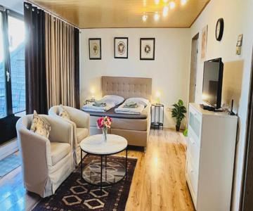 Private Studio Apartment with Balcony in Dortmund-Brackel