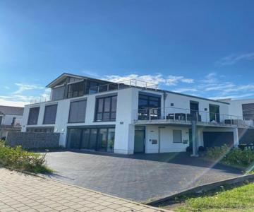 Haus Mit Panoramablick Auf Den Phönixsee