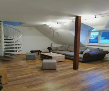 Helle Maisonnette Wohnung Penthouse