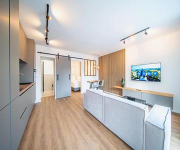Coblenz Suites - Studio Apartments