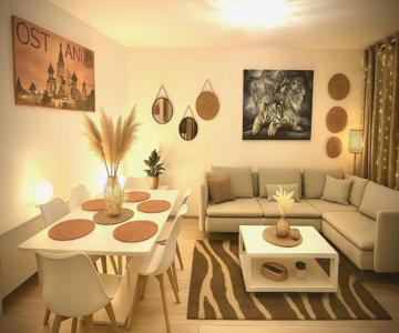 Stadtlicht Wohnung Mit Balkon