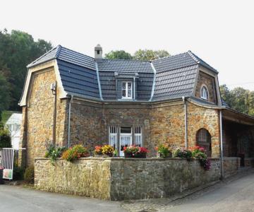 Naturstein-Villa am Goldberg