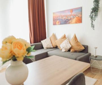 Zentrum, 2r, Eigene Terrasse, Wifi, 4p, Modern, Ruhig