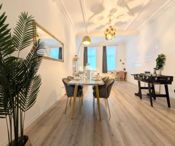 Filmap-apartments-zentrale Lage-boxspringbett-beamer-popcorn-gratis Parkplatz