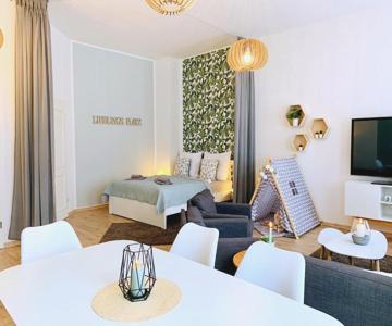 Zentrumsnahe Ferienwohnung Mit Ruhigem Balkon - arthur