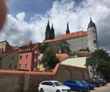 Ferienwohnung Mittendrin -balkon-