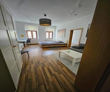 Ferienwohnung 50m2 Apartment In Zittauer Stadtzentrum Innenstadt Innenring Top Lage - Wohnen Auf Zei