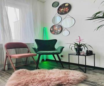 Blühendes Balkonwohnung Mit Traumaussicht