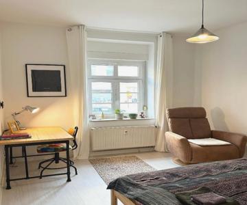 Nur 10 Min Fuß Zum Zentrum,45qm,netflix