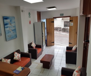 Gloria-Galápagos Inn