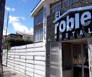 Hostal El Roble