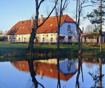 Uksik Ruutel Hotel