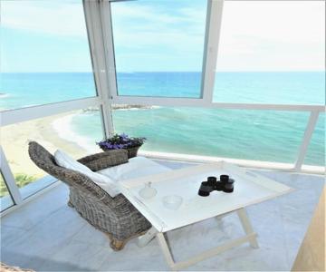 The Pearl With Private Beach Access