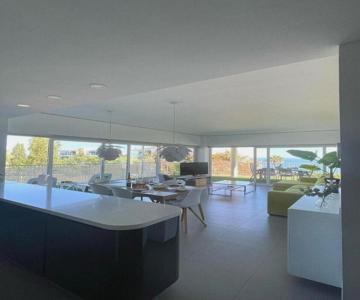 Luxury Apartment With Sea View