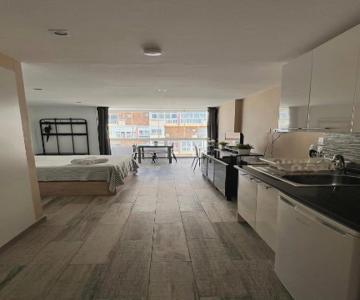 Vista A La Playa, Cerca Del Centro Con Piscina