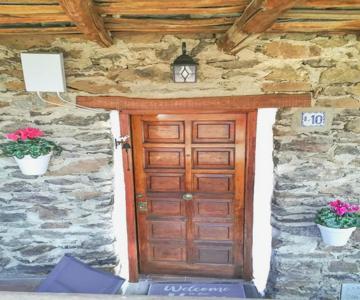 La Casita Del Árbol Blanco