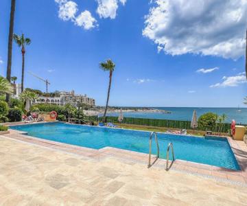 Hanami El Coral Beach