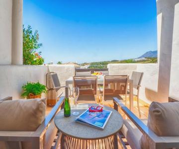 Sunset Golf Penthouse - Happy Rentals