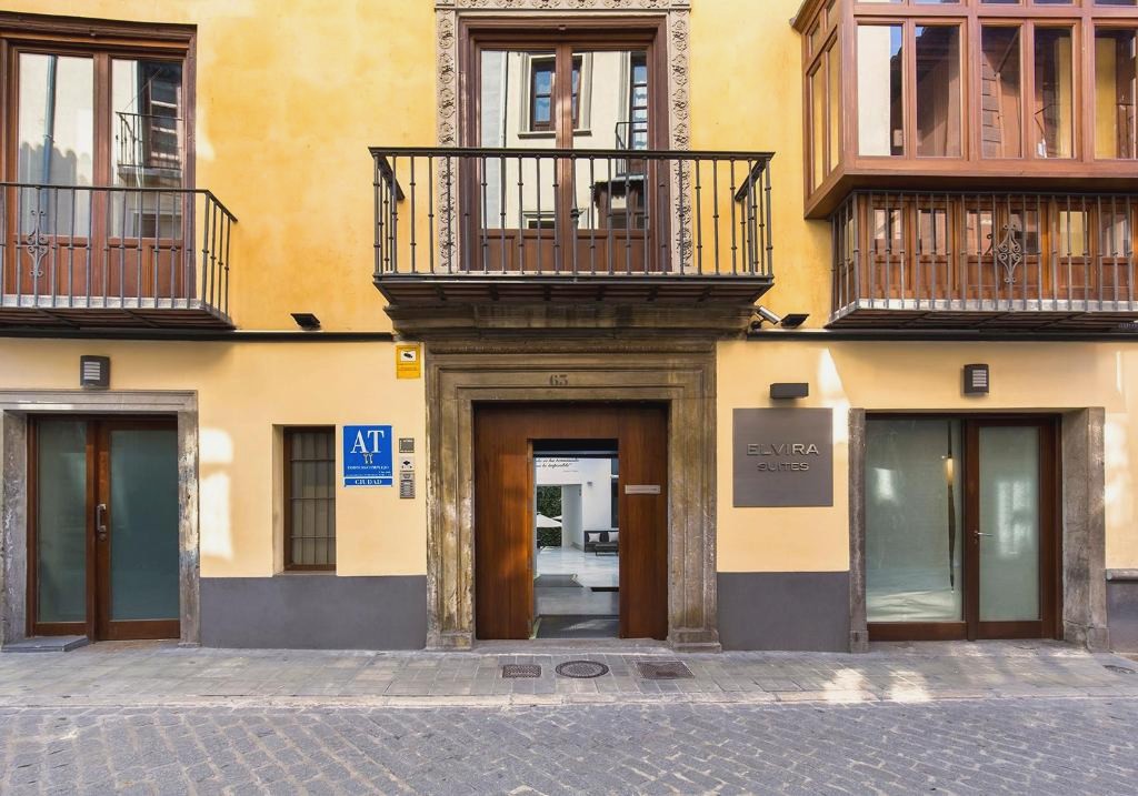 tuGuest Elvira Suites