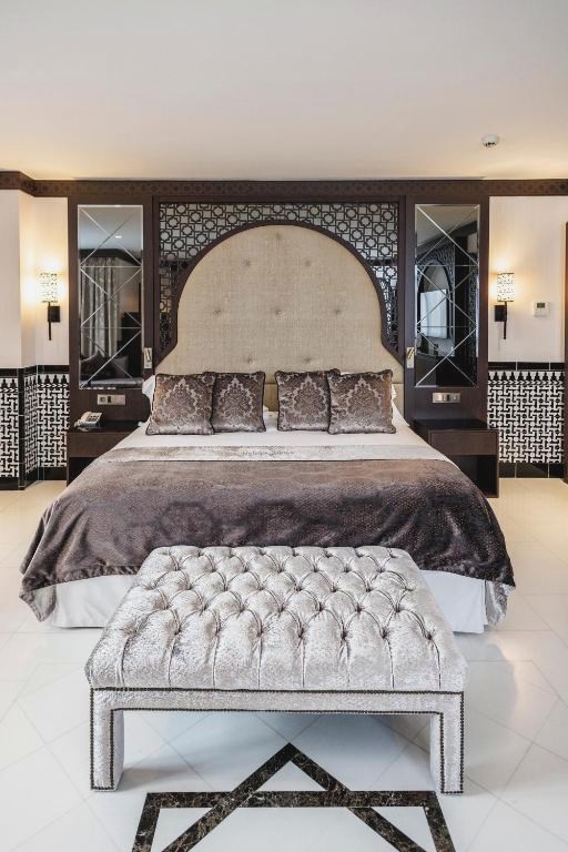 Hotel Saray