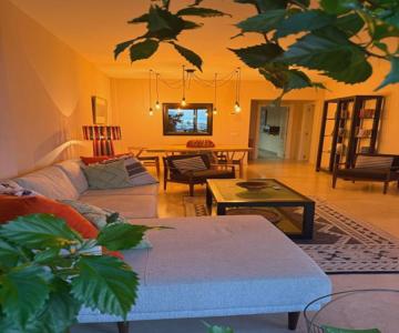 Shanti Sea View Apartment