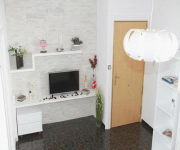 Shiny Per Family Apartment