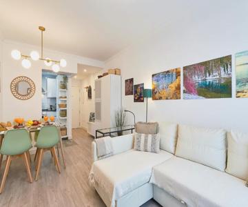 Work & Holiday Huelin