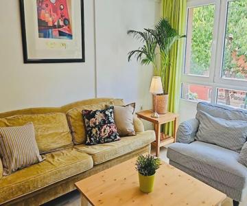 Céntrico Piso Con 2 Camas De Matrimonio Y Parking