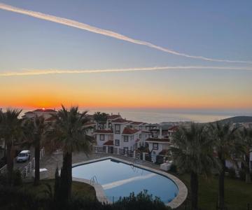 This Spectacular 3-bedroom Apart