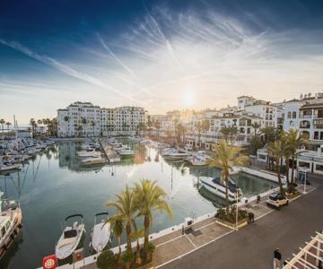 Beautiful Duquesa Harbour Apt 2001